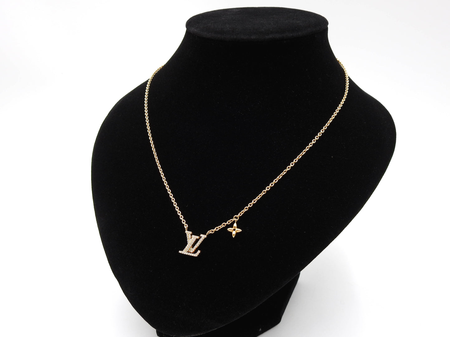 LOUIS VUITTON Collier LV Iconic Pendant Necklace GP Rhinestone Gold M00596