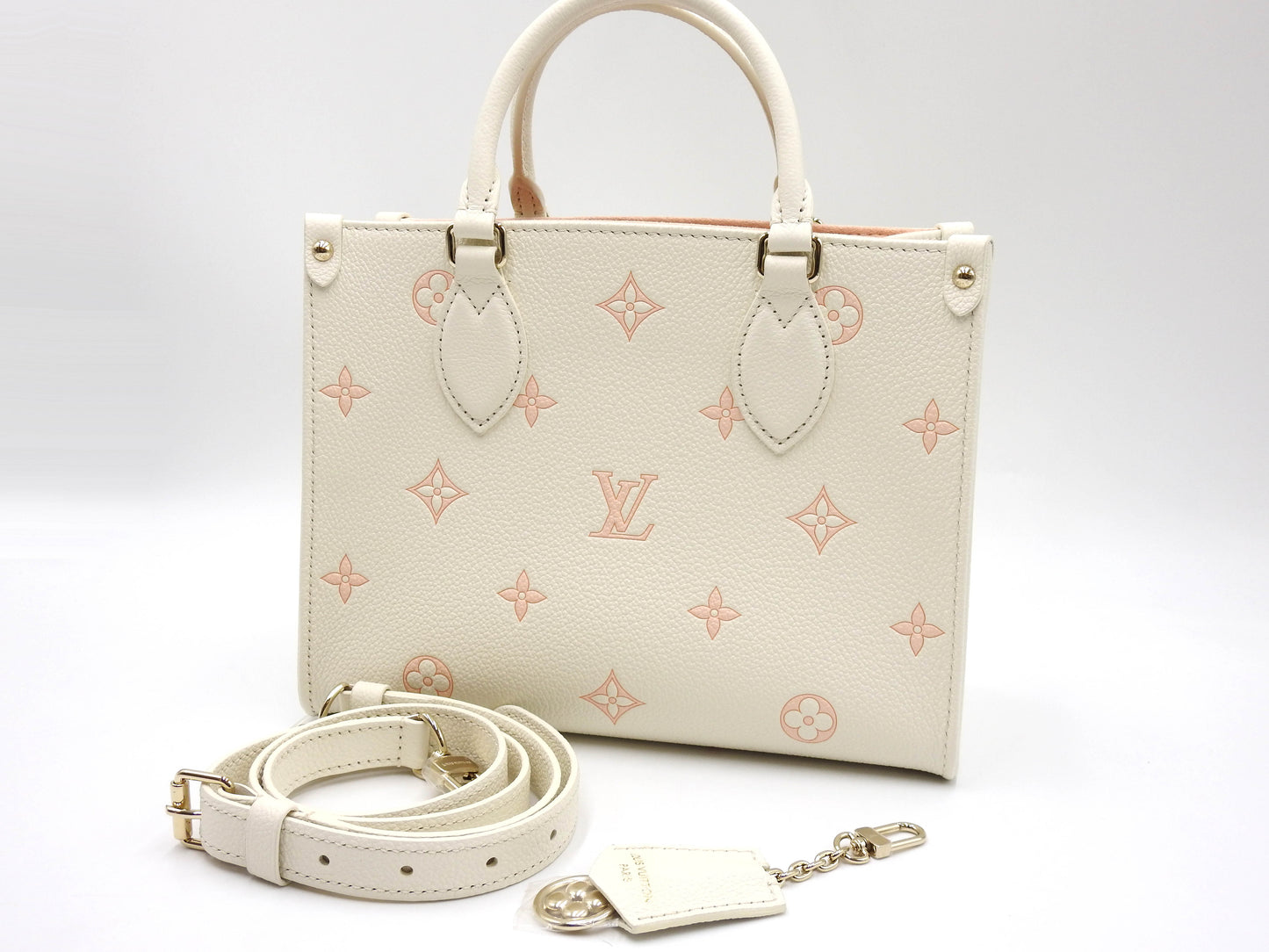 LOUIS VUITTON Monogram Empreinte Giant Onthego PM Shoulder Bag White M28313