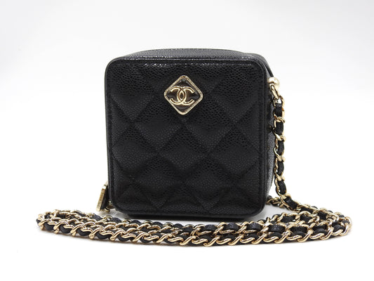 CHANEL CC Matelasse Chain Clutch Shoulder Bag Caviarskin Black Gold AP2852