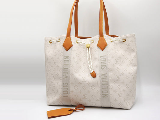 LOUIS VUITTON Monogram Heritage Marina Tote Shoulder Bag White M14652