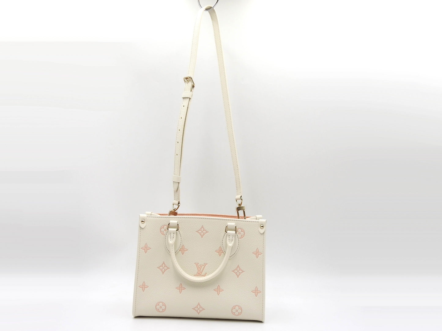 LOUIS VUITTON Monogram Empreinte Giant Onthego PM Shoulder Bag White M28313