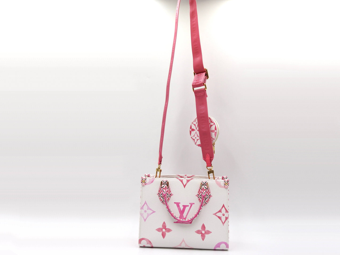 LOUIS VUITTON Monogram Giant By The Pool OnTheGO PM Hand Bag Pink M22976