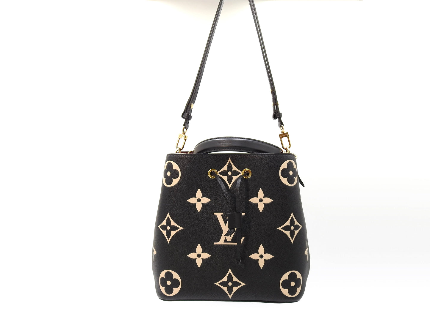 LOUIS VUITTON Monogram Empreinte Giant NeoNoe MM Hand Bag Black M45497
