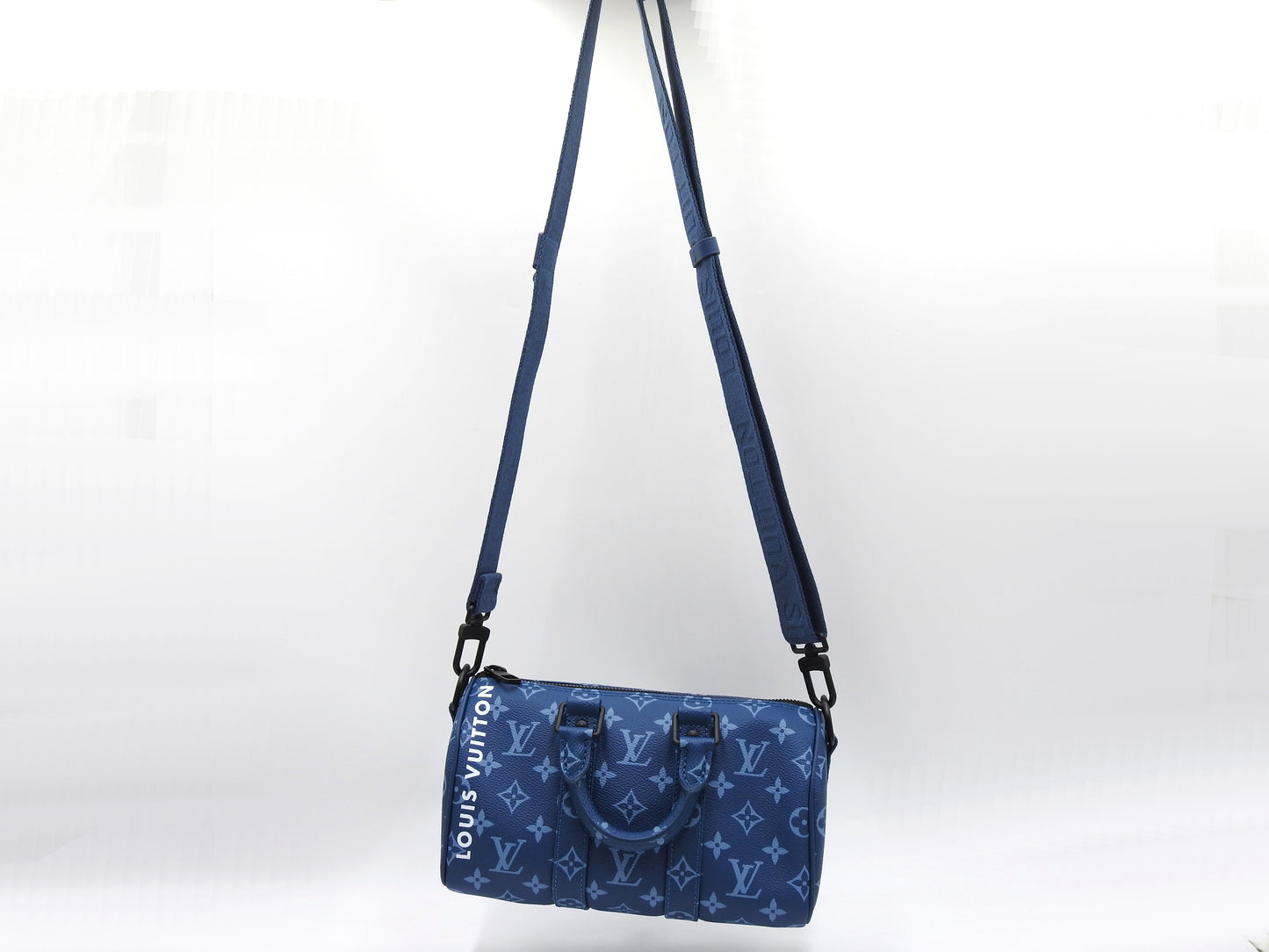 LOUIS VUITTON Monogram Keepall Bandouliere 25 Shoulder Hand Bag Blue M46803