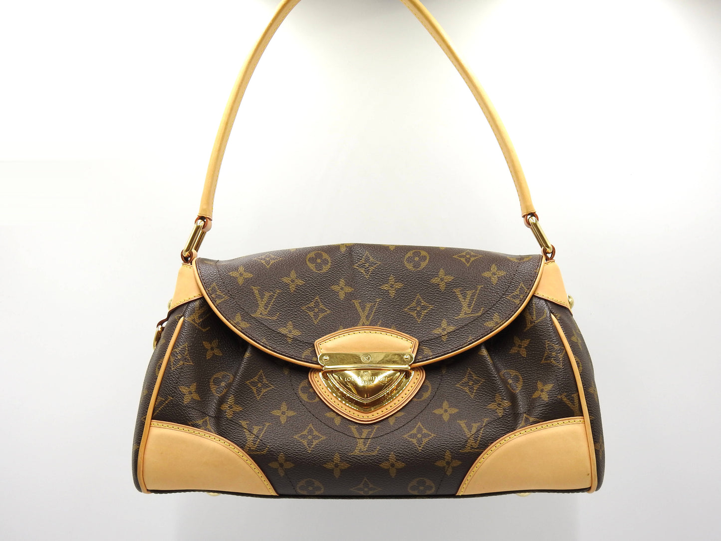 LOUIS VUITTON Beverly MM Shoulder Bag Monogram M40121