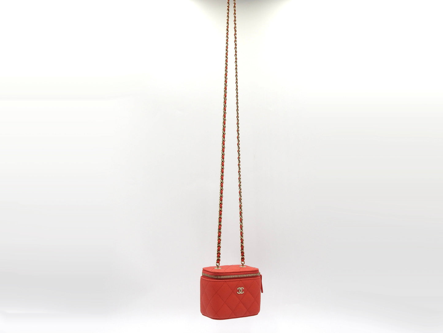 CHANEL CC Matelasse Chain Small Vanity Shoulder Bag Caviarskin Red AP1340