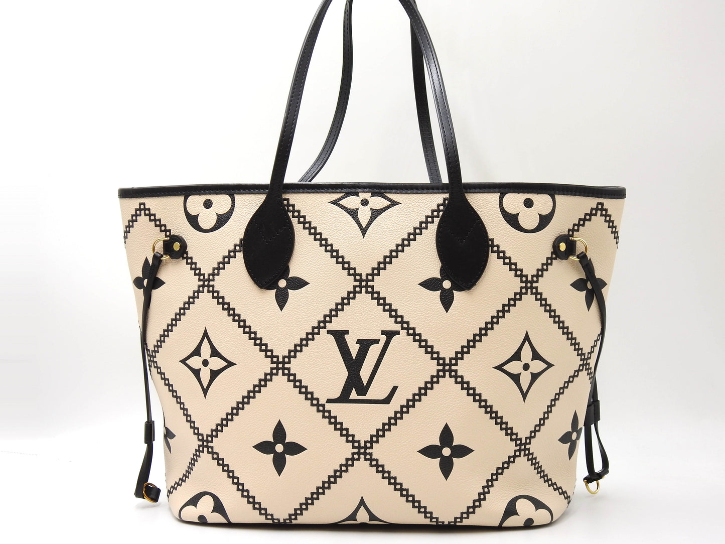 LOUIS VUITTON Monogram Empreinte Broderies Neverfull MM Tote Bag M46039