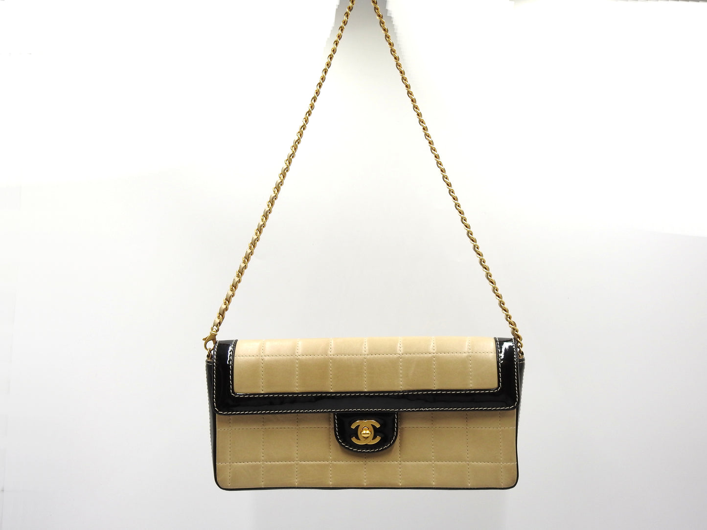 CHANEL Chocolate Bar Chain Shoulder Bag Lambskin Enamel Beige Black A15316