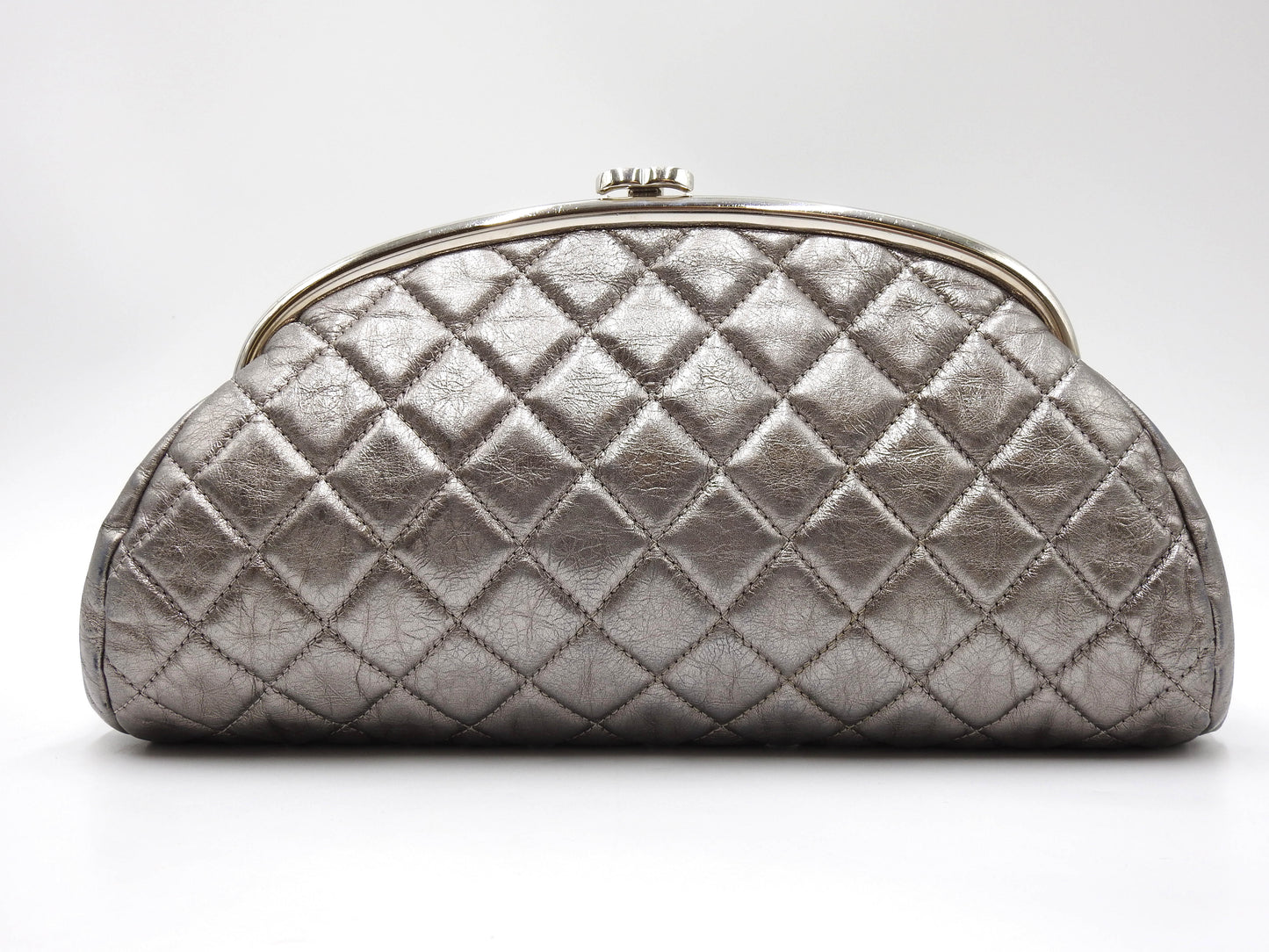 CHANEL CC Matelasse Kiss Lock Timeless Clutch Hand Bag Lambskin Silver