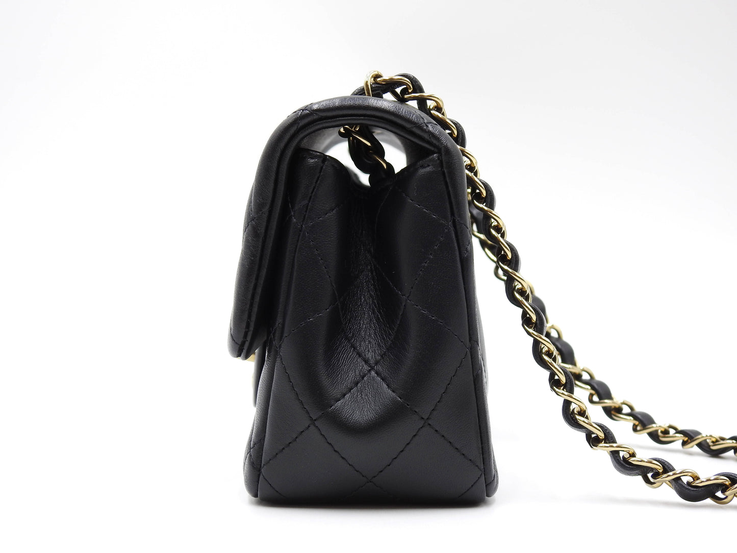 CHANEL CC Mini Matelasse 20 Flap Chain Shoulder Bag Lambskin Black A69900