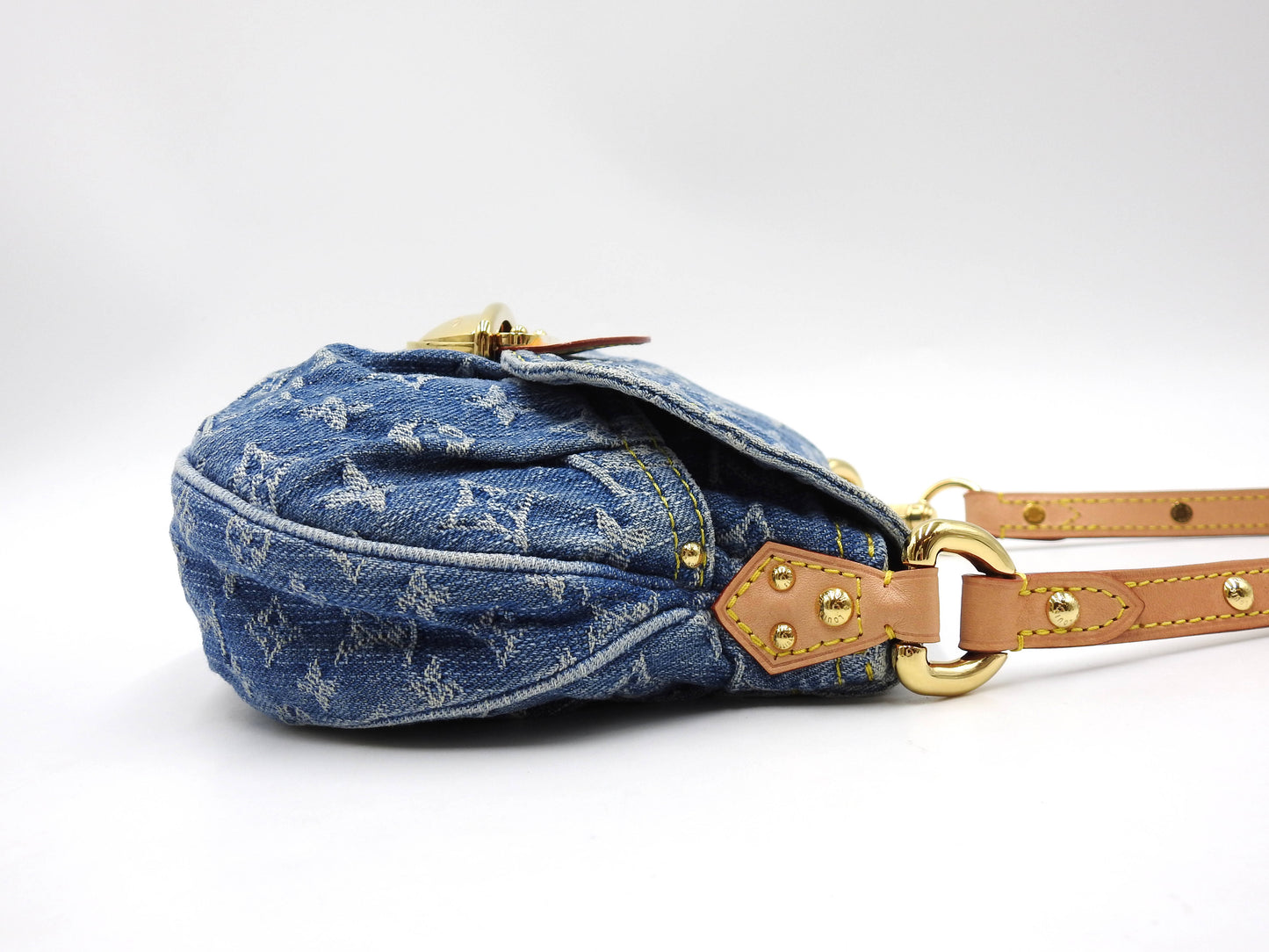 LOUIS VUITTON LV Remix Monogram Denim Sunset Shoulder Hand Bag Blue M46829