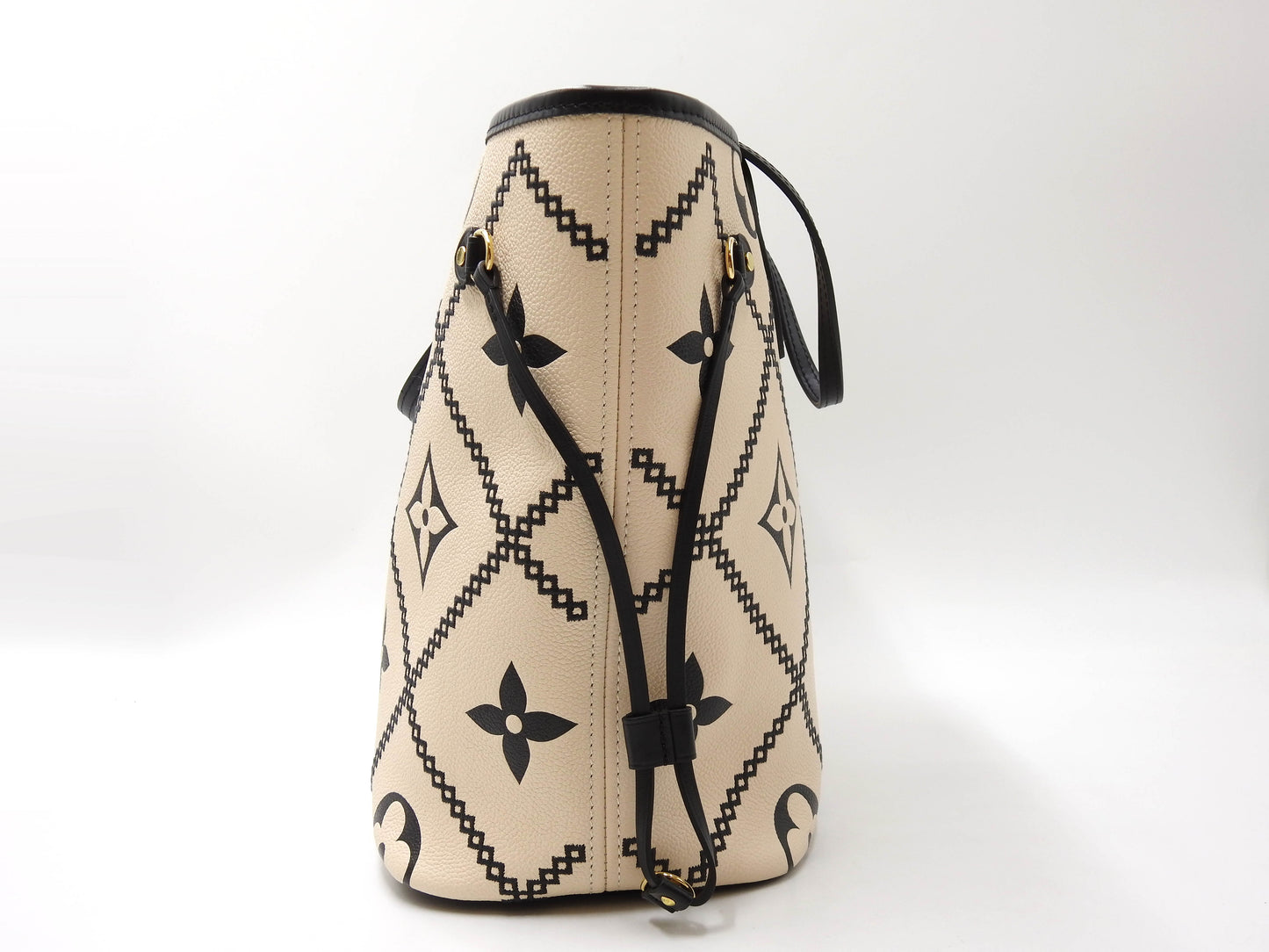 LOUIS VUITTON Monogram Empreinte Broderies Neverfull MM Tote Bag M46039