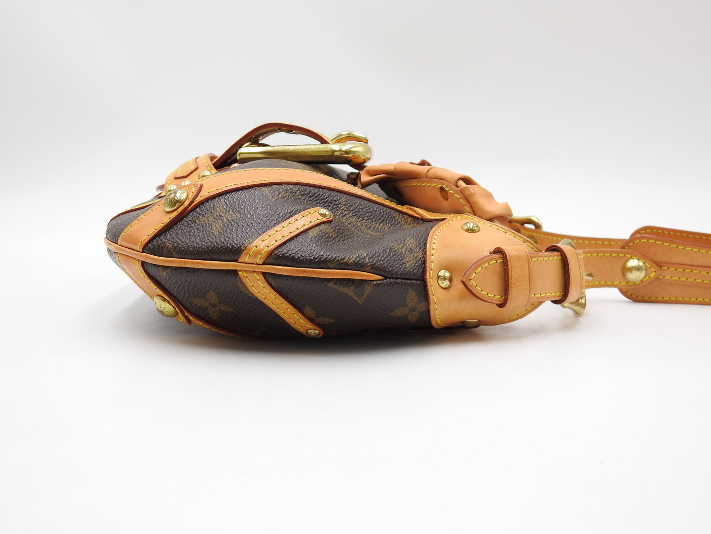 Louis Vuitton Leonor Monogram Shoulder Bag Canvas M92394