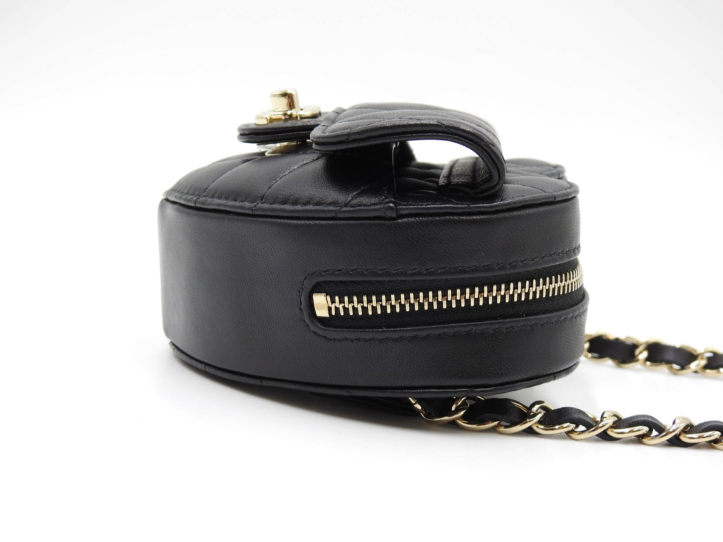 CHANEL CC in Love Heart Chain Waist Belt Bag Lambskin Black AP2787