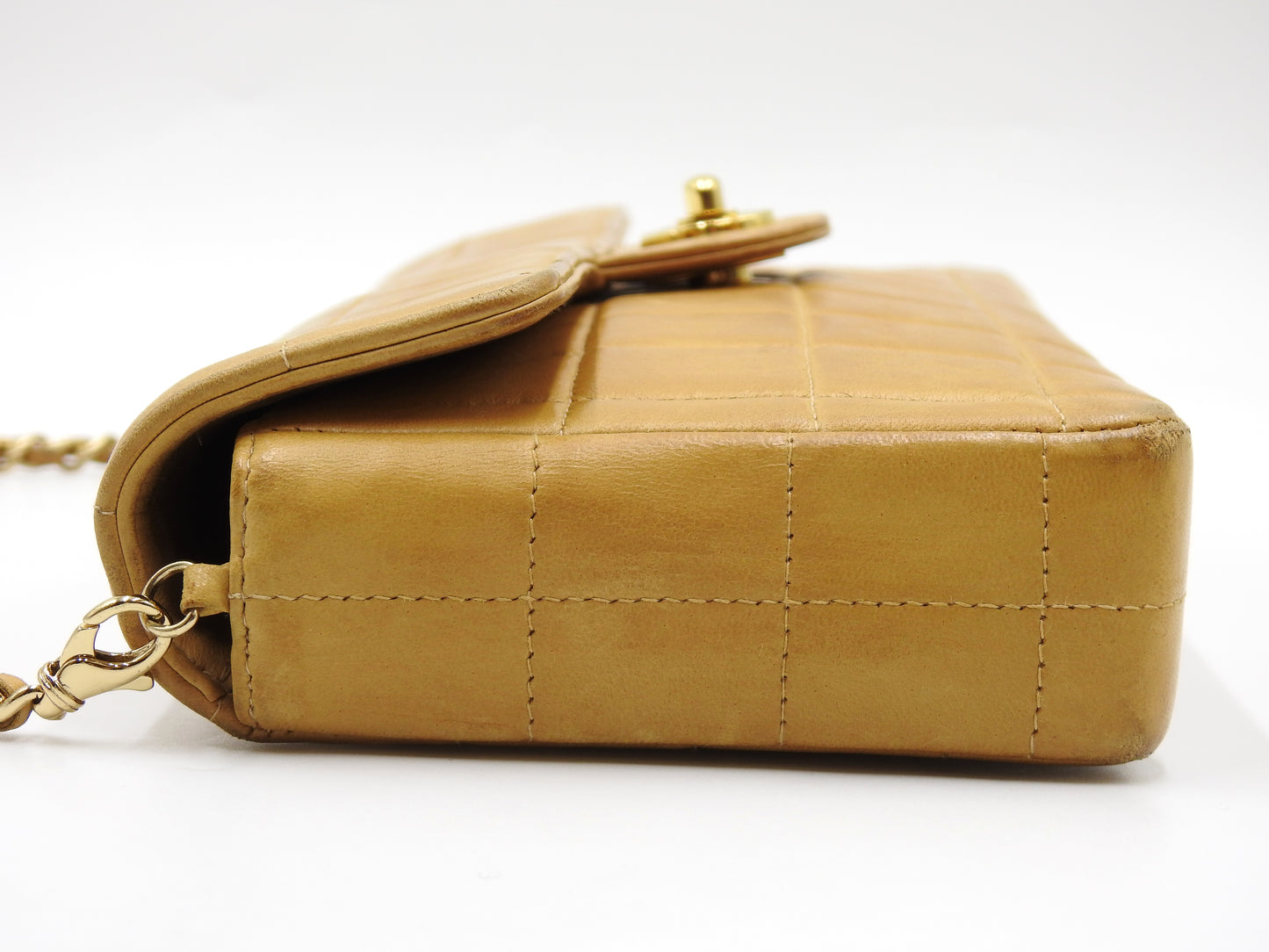 CHANEL Chocolate Bar Chain Shoulder Bag Lambskin Leather Beige Gold A15316