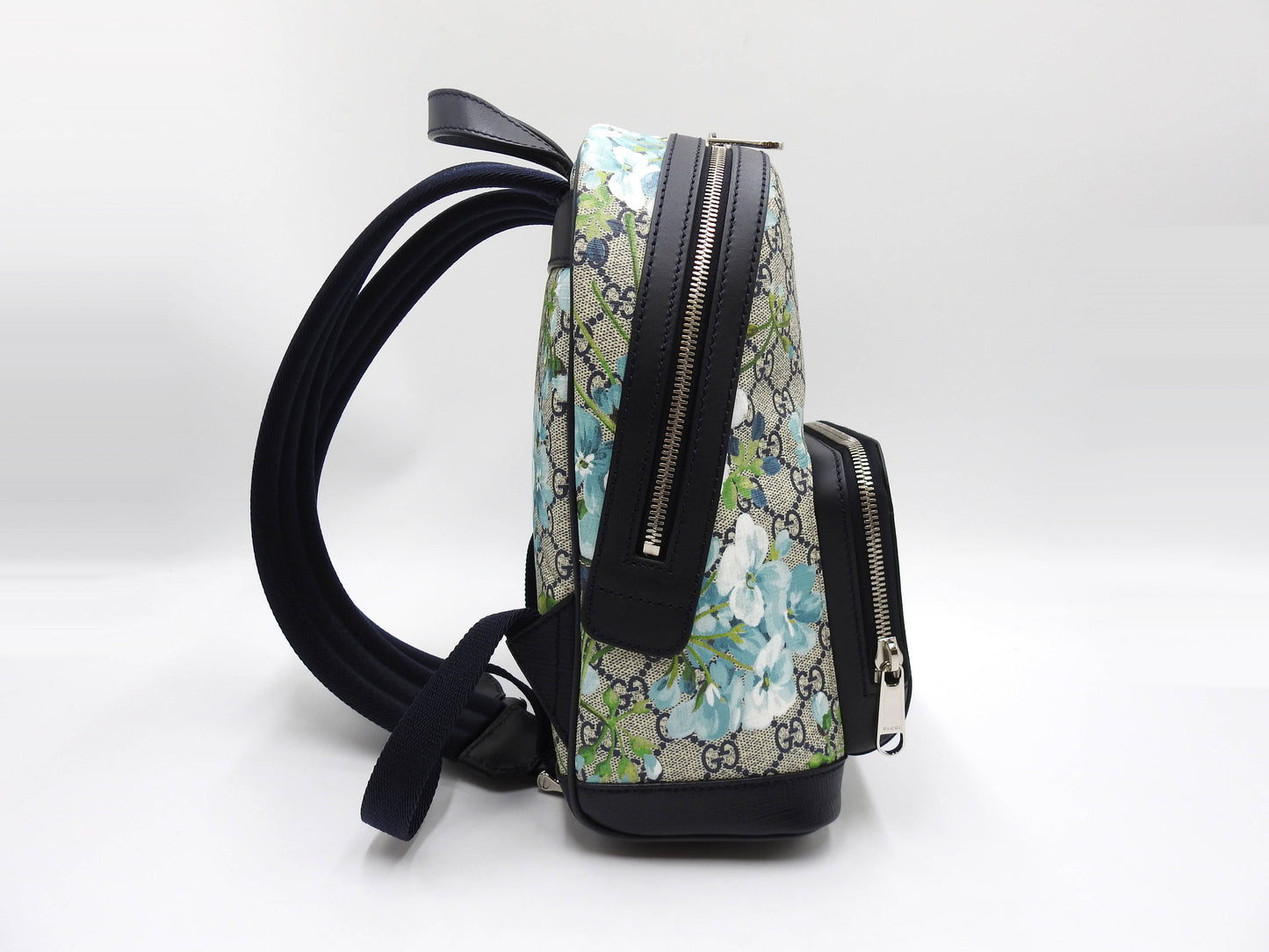 Gucci GG Blooms Supreme Backpack Bag PVC Leather Blue Beige 546327 Outlet