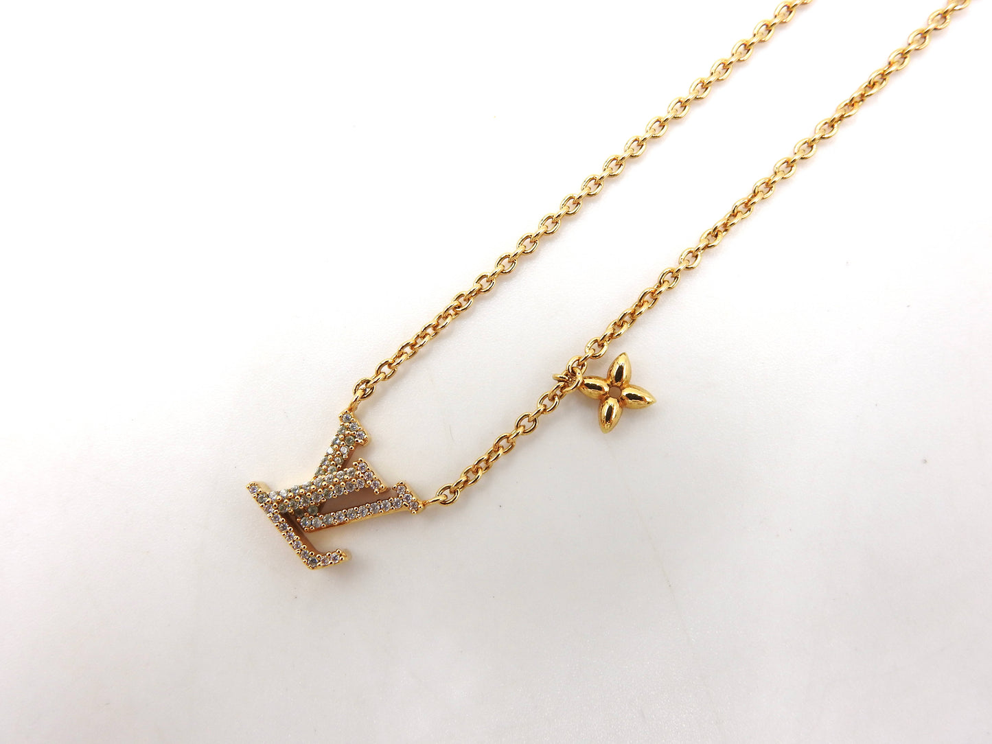 LOUIS VUITTON Collier LV Iconic Pendant Necklace GP Rhinestone Gold M00596
