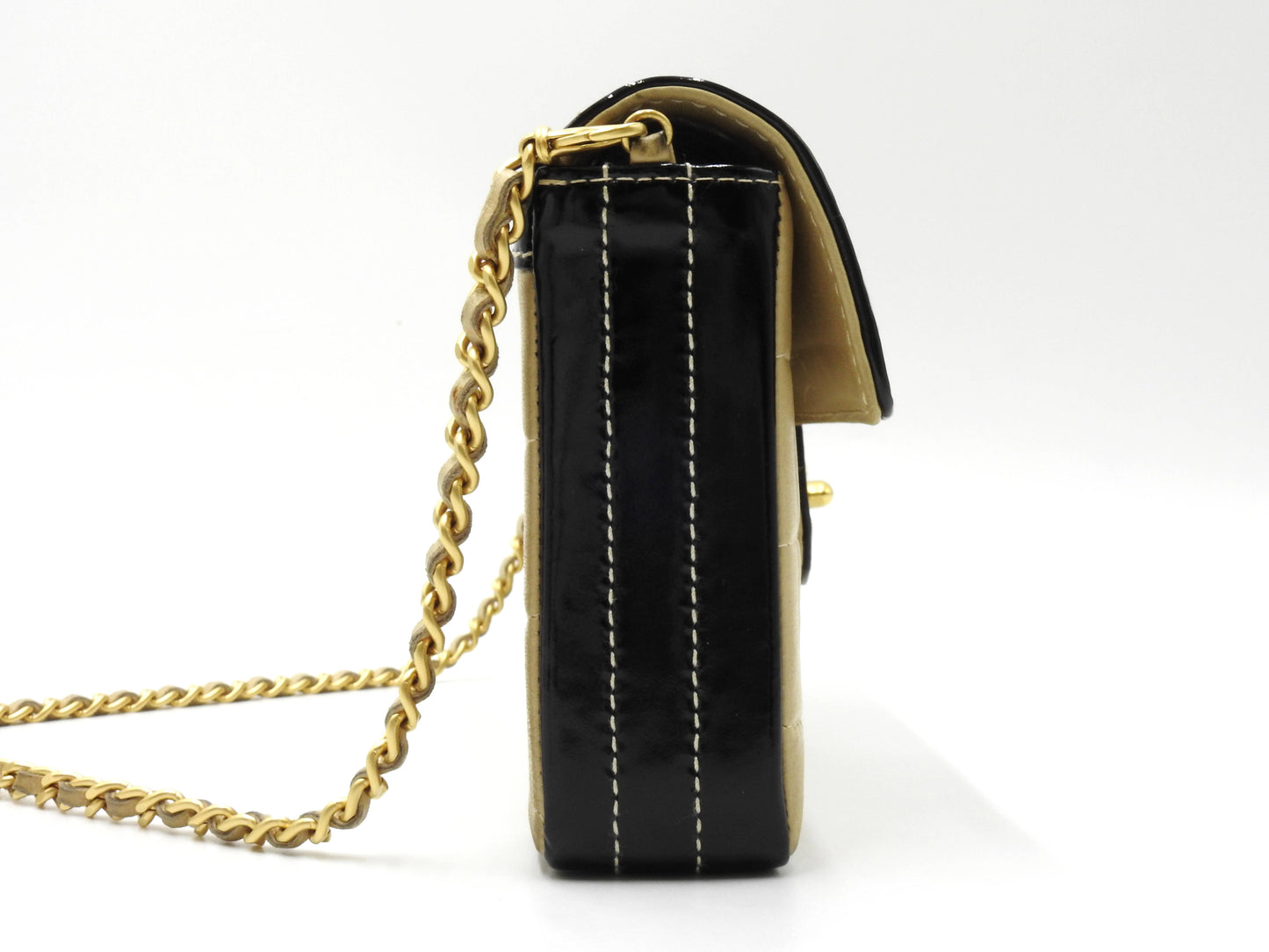 CHANEL Chocolate Bar Chain Shoulder Bag Lambskin Patent Beige Black A15316