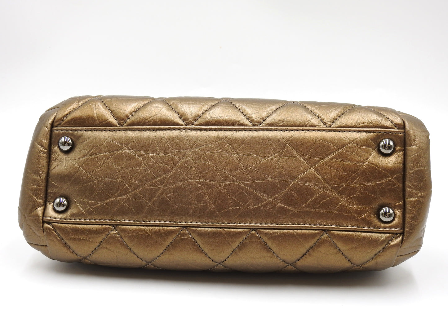 CHANEL Matelasse Vintage Calf Kiss Lock Hand Bag Leather Metallic Gold