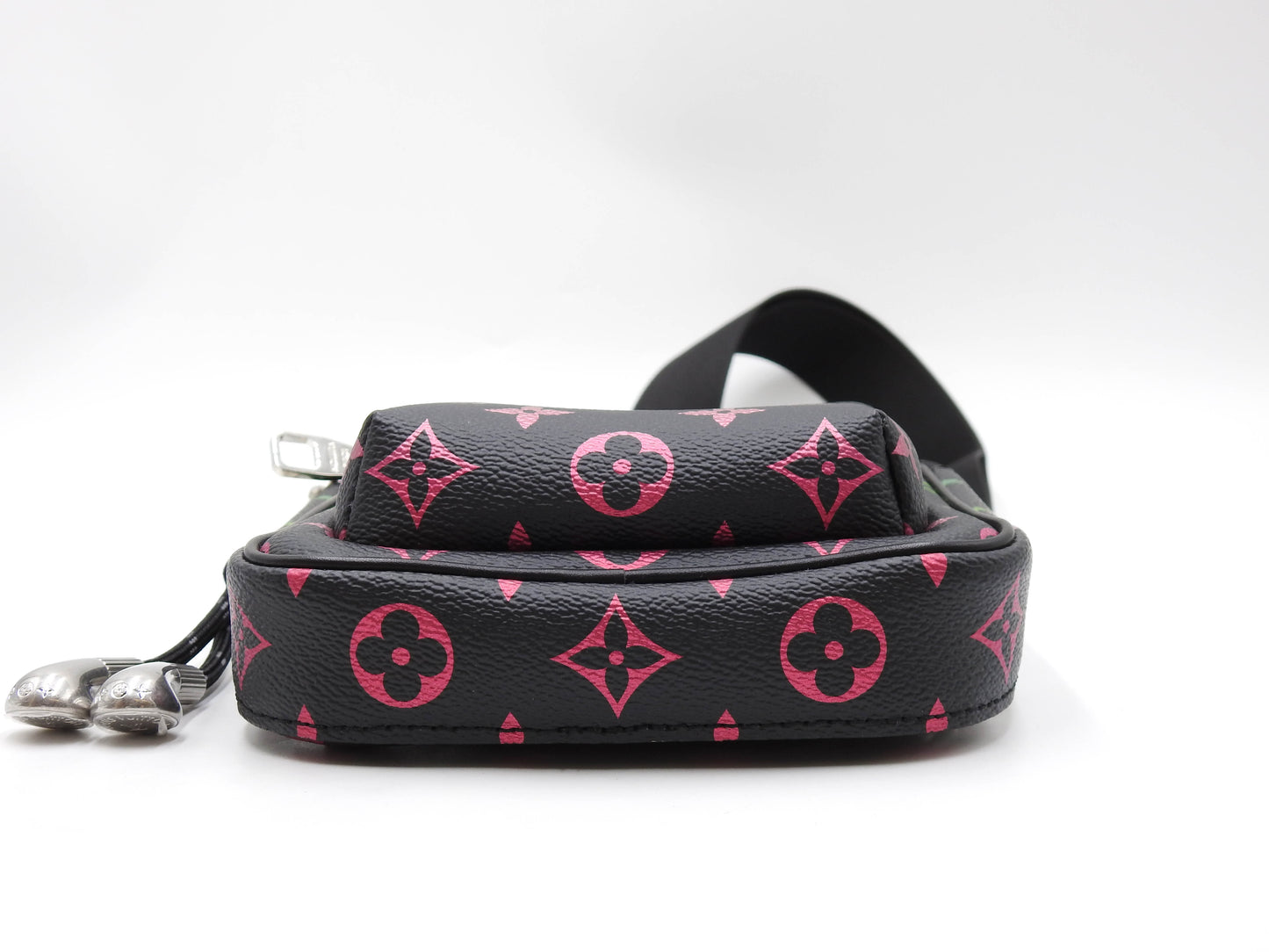 LOUIS VUITTON Monogram Iridescent Gradient Avenue Sling Bag M13936 Black