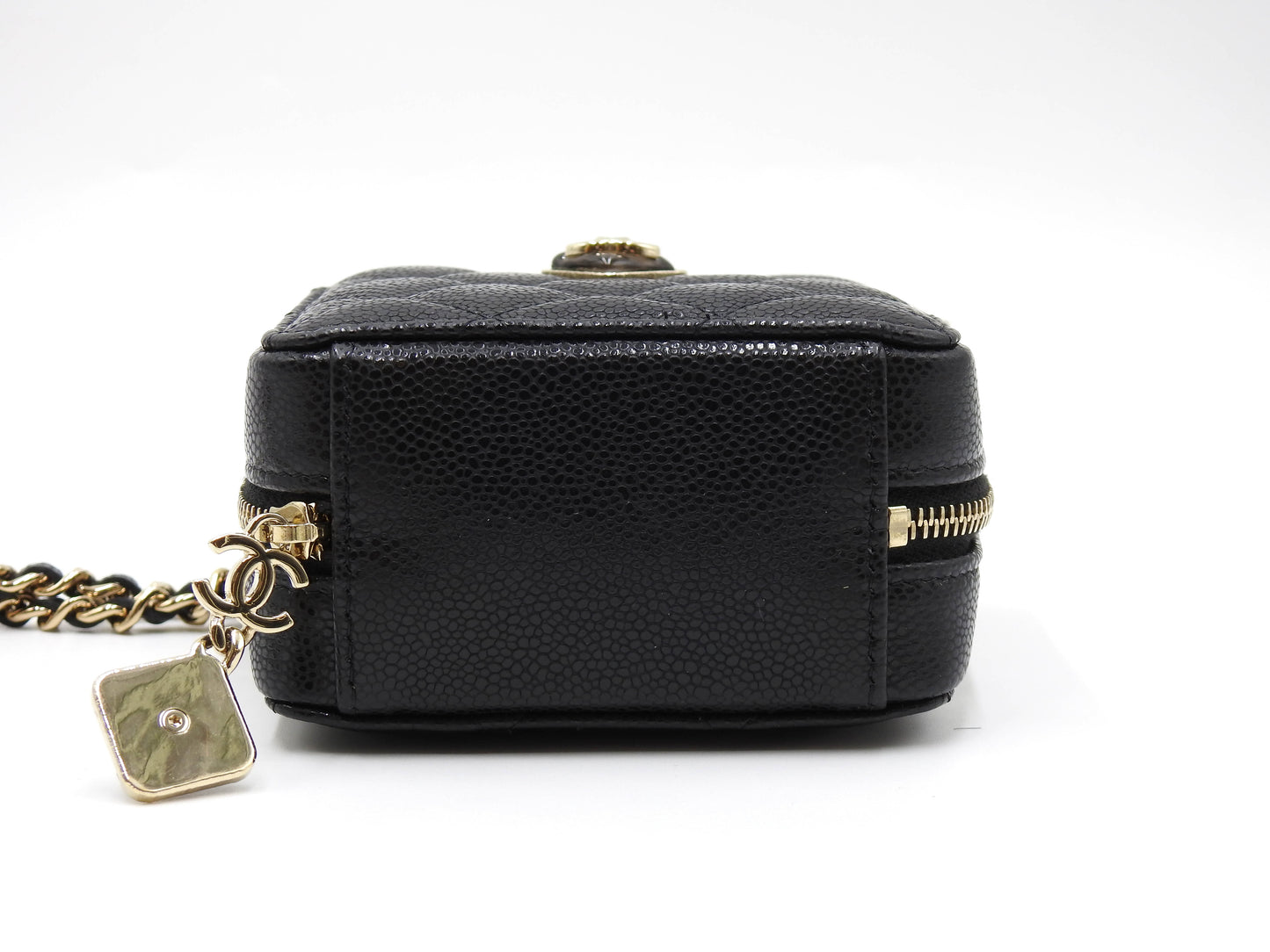 CHANEL CC Matelasse Chain Clutch Shoulder Bag Caviarskin Black Gold AP2852