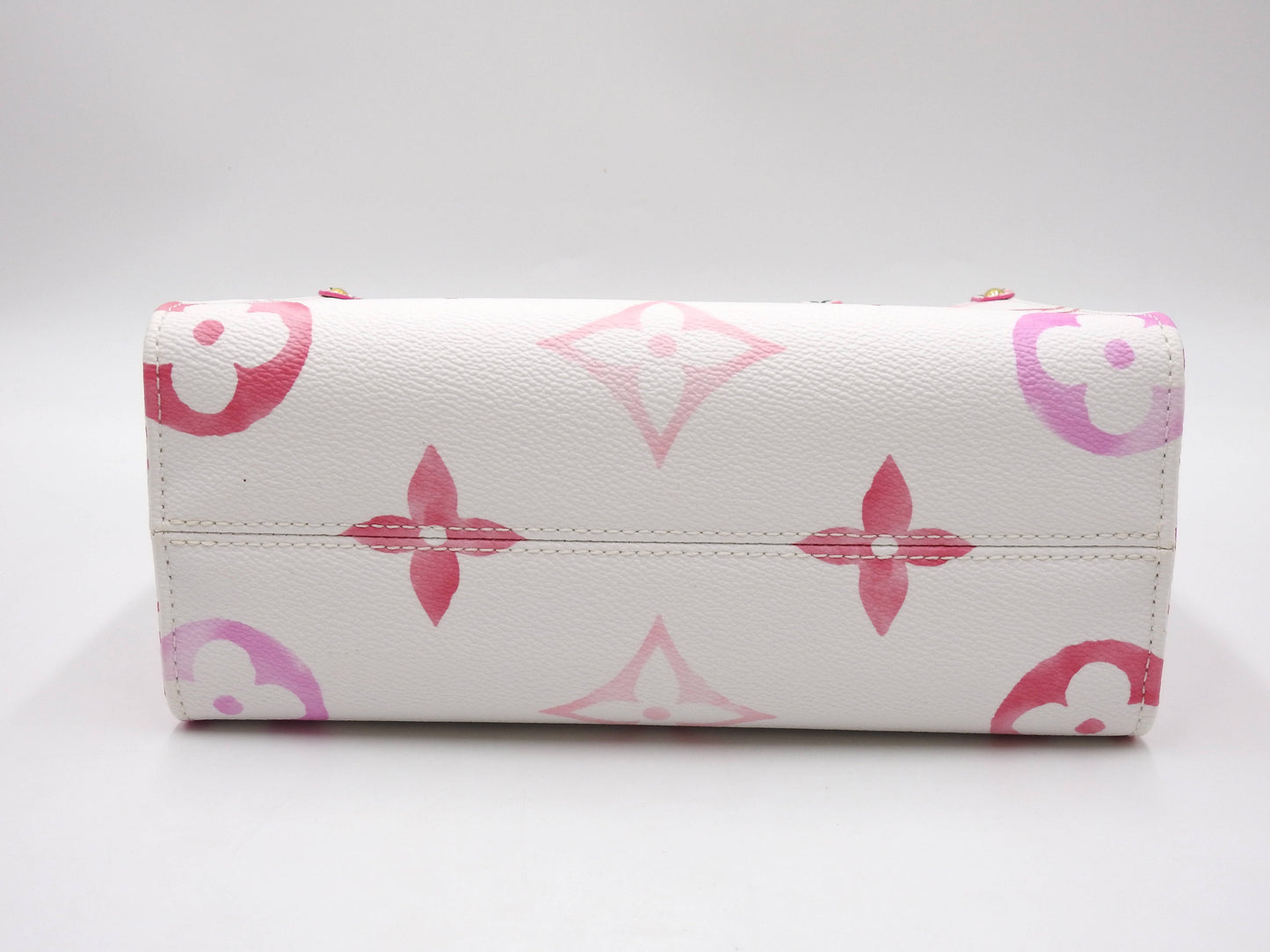 LOUIS VUITTON Monogram Giant By The Pool OnTheGO PM Hand Bag Pink M22976