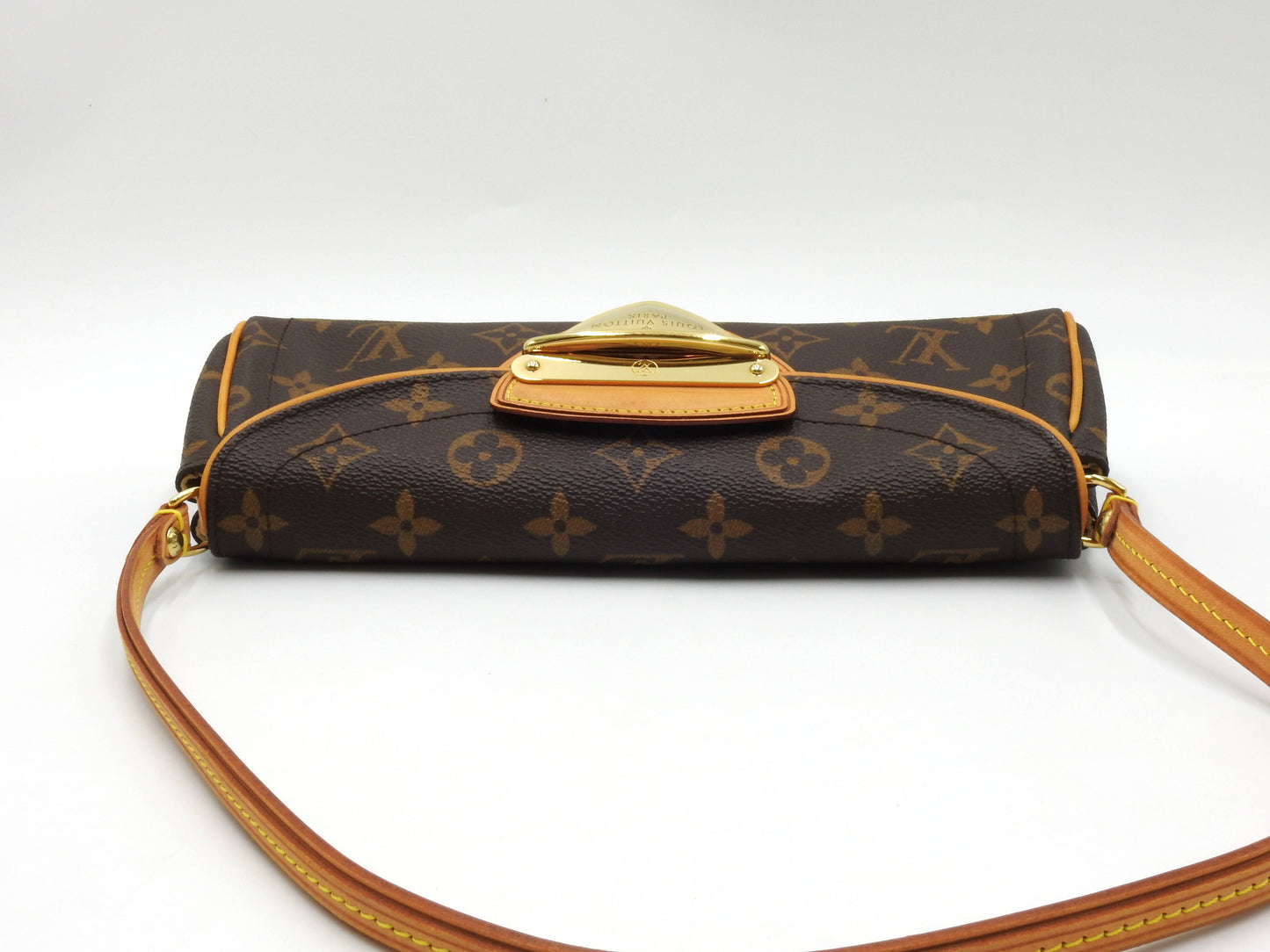 LOUIS VUITTON Pochette Beverly Shoulder Bag Monogram Canvas M40122