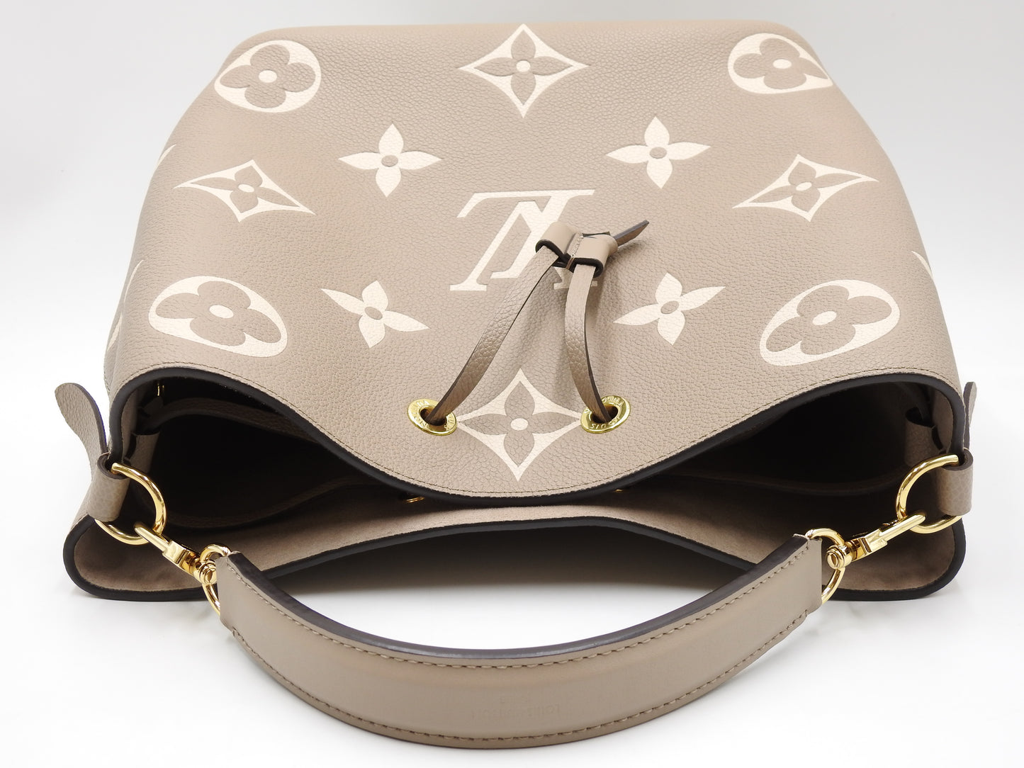 LOUIS VUITTON Monogram Empreinte NeoNoe MM Shoulder Hand Bag Dove Cream