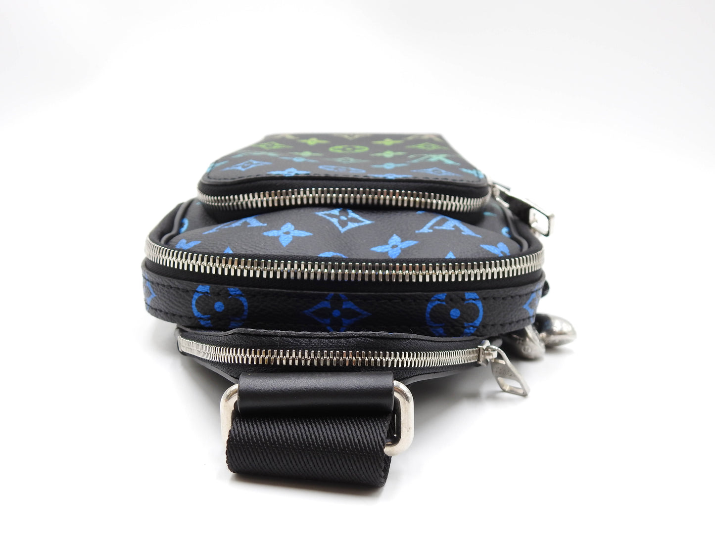 LOUIS VUITTON Monogram Iridescent Gradient Avenue Sling Shouler Bag M13936