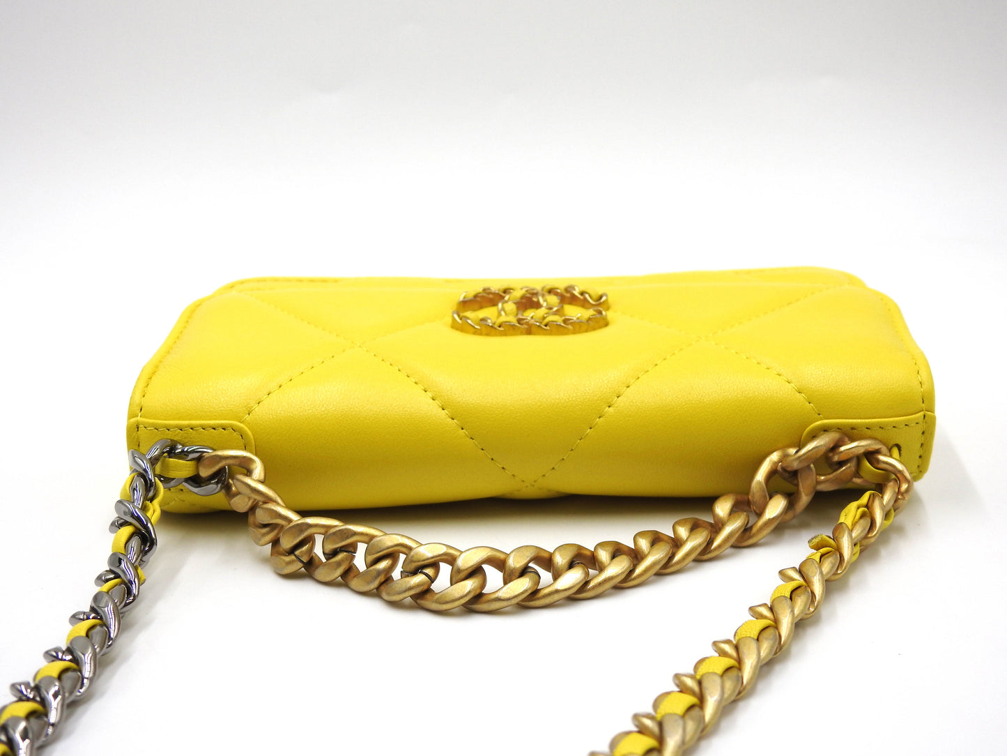 CHANEL 19 CC Matelasse Phone Holder Chain Shoulder Bag Lambskin Yellow