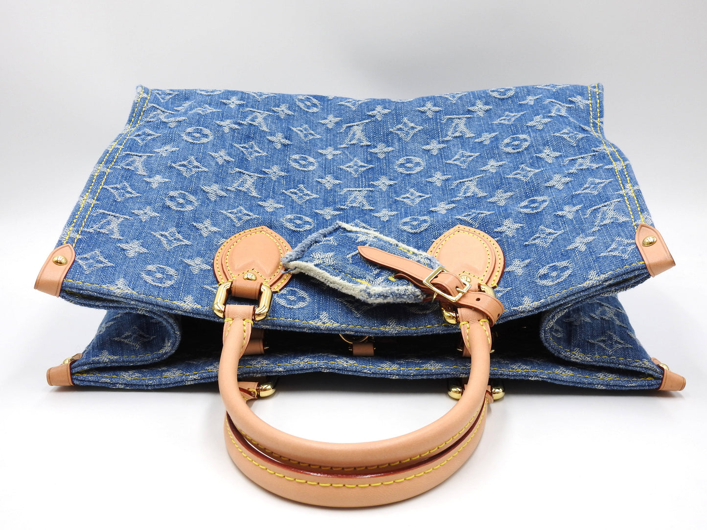 LOUIS VUITTON LV Remix Monogram Denim OnTheGo MM Shoulder Tote Bag M46871