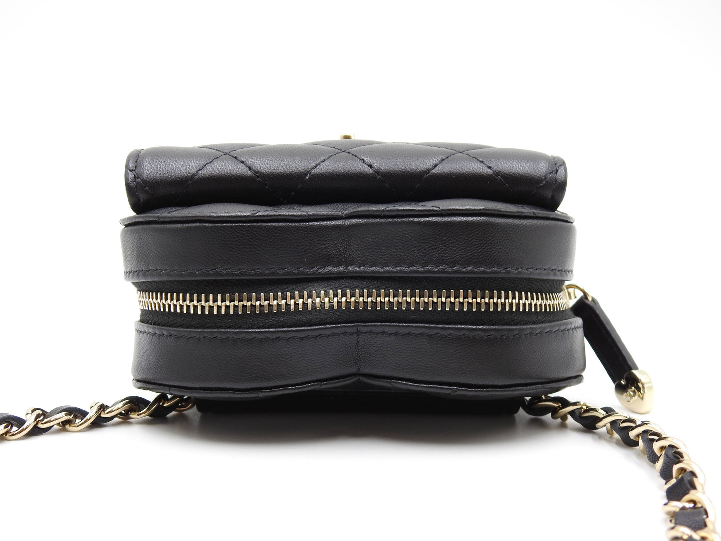 CHANEL CC in Love Heart Chain Waist Belt Bag Lambskin Black AP2787