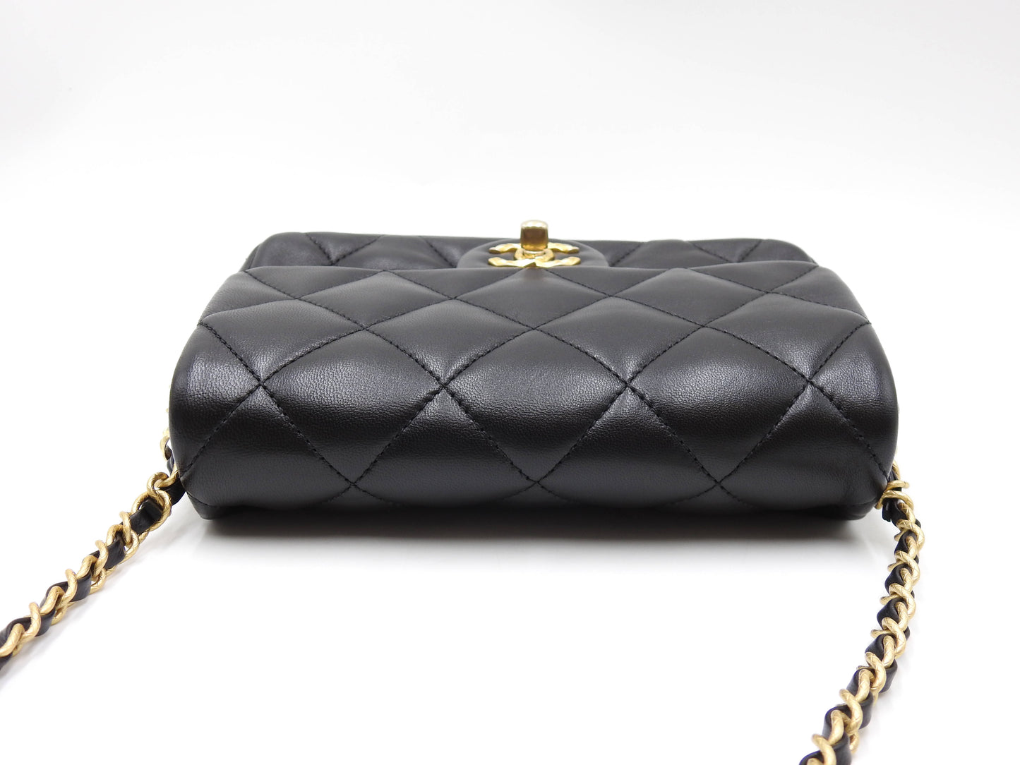 Chanel Mini Matelasse Flap Chain Shoulder Bag Lambskin Black Gold Hardware