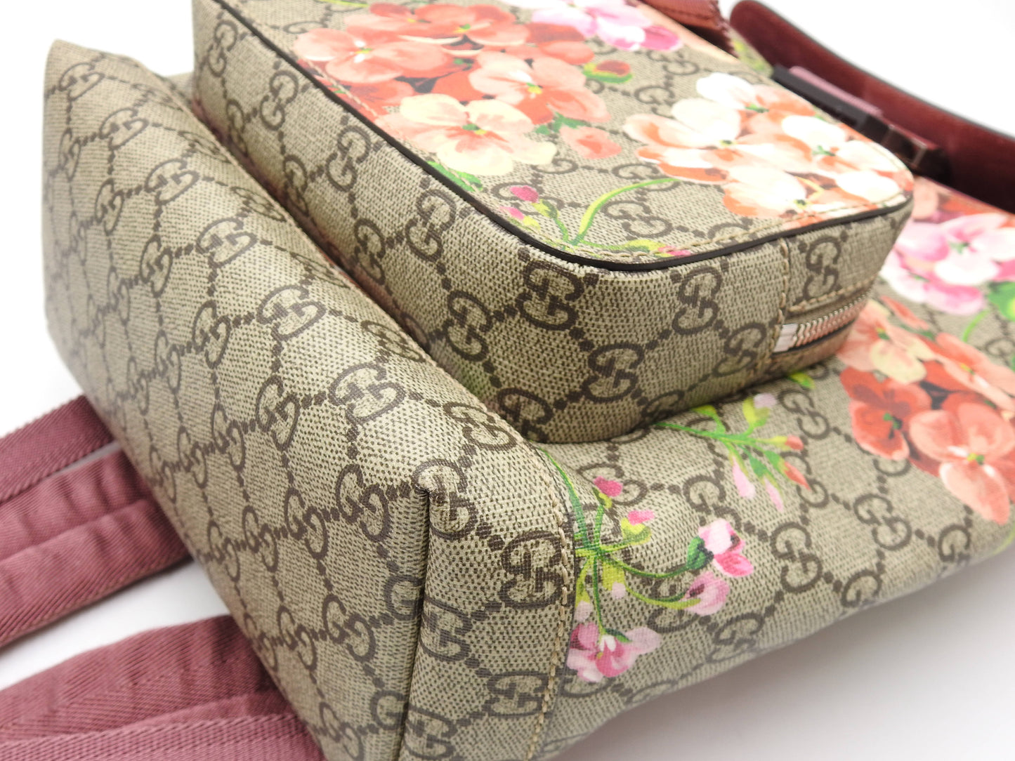 GUCCI GG Blooms Supreme Backpack Bag PVC Pink Red Beige 410544