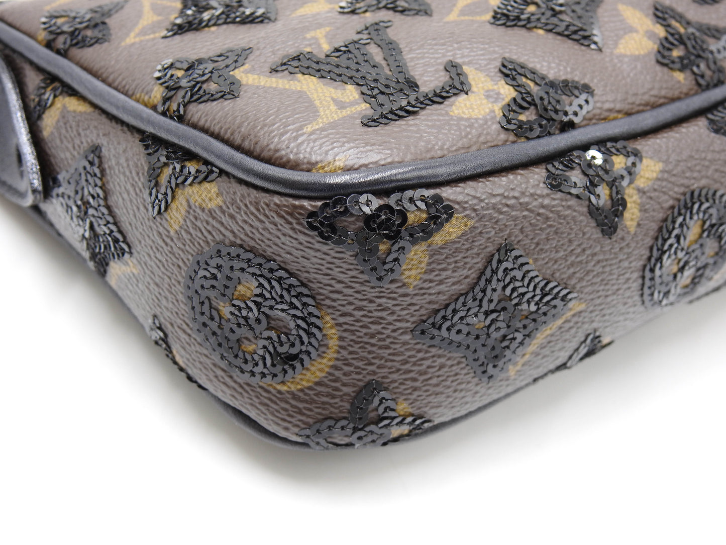 LOUIS VUITTON Monogram Eclipse Sequins Pochette Accessories Black M40247