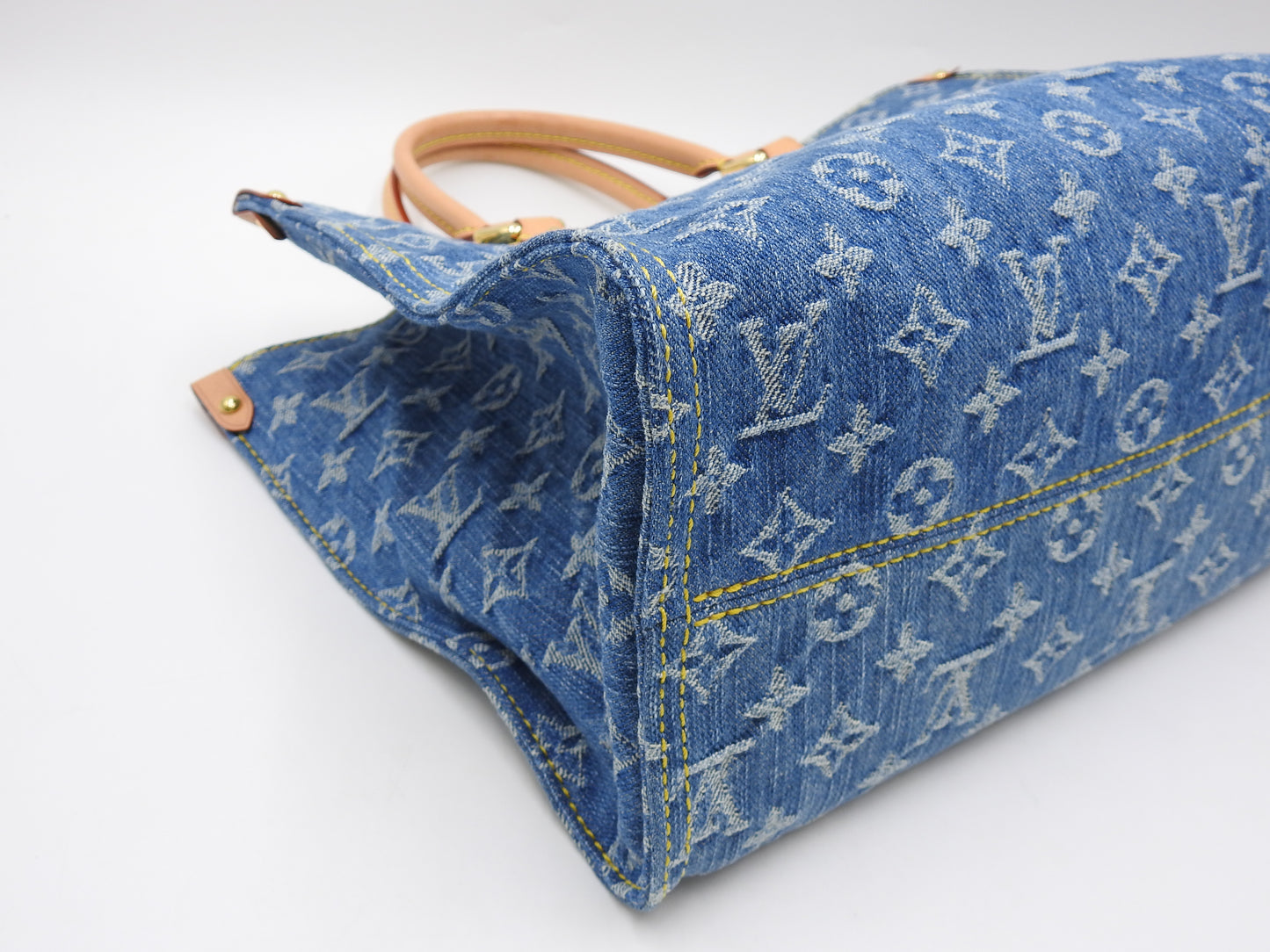 LOUIS VUITTON LV Remix Monogram Denim OnTheGo MM Shoulder Tote Bag M46871