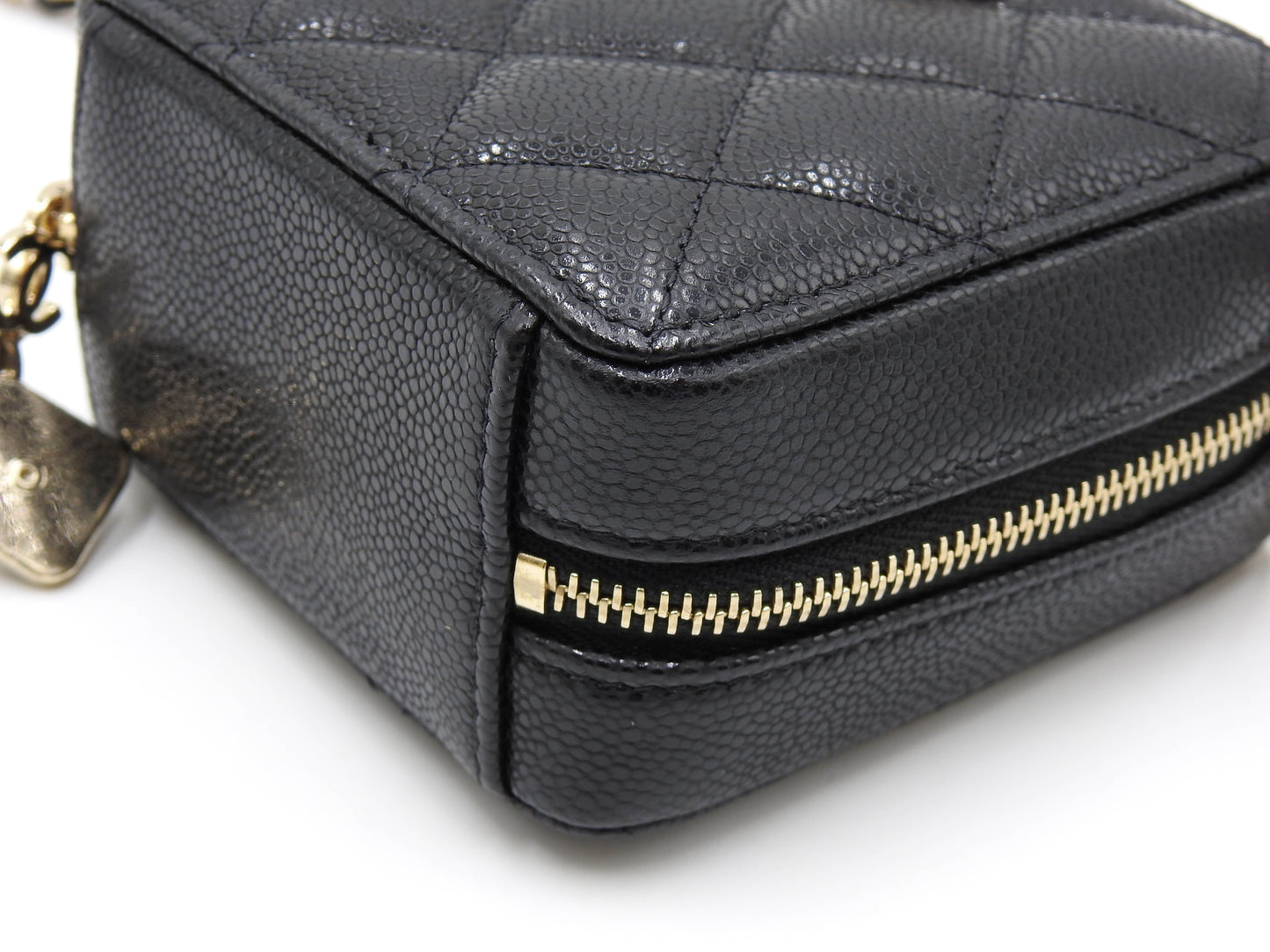 CHANEL CC Matelasse Chain Clutch Shoulder Bag Caviarskin Black Gold AP2852