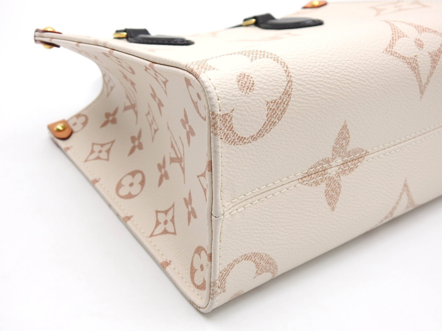 LOUIS VUITTON Monogram Dune Onthego PM Tote Shoulder Bag Ivory M24533