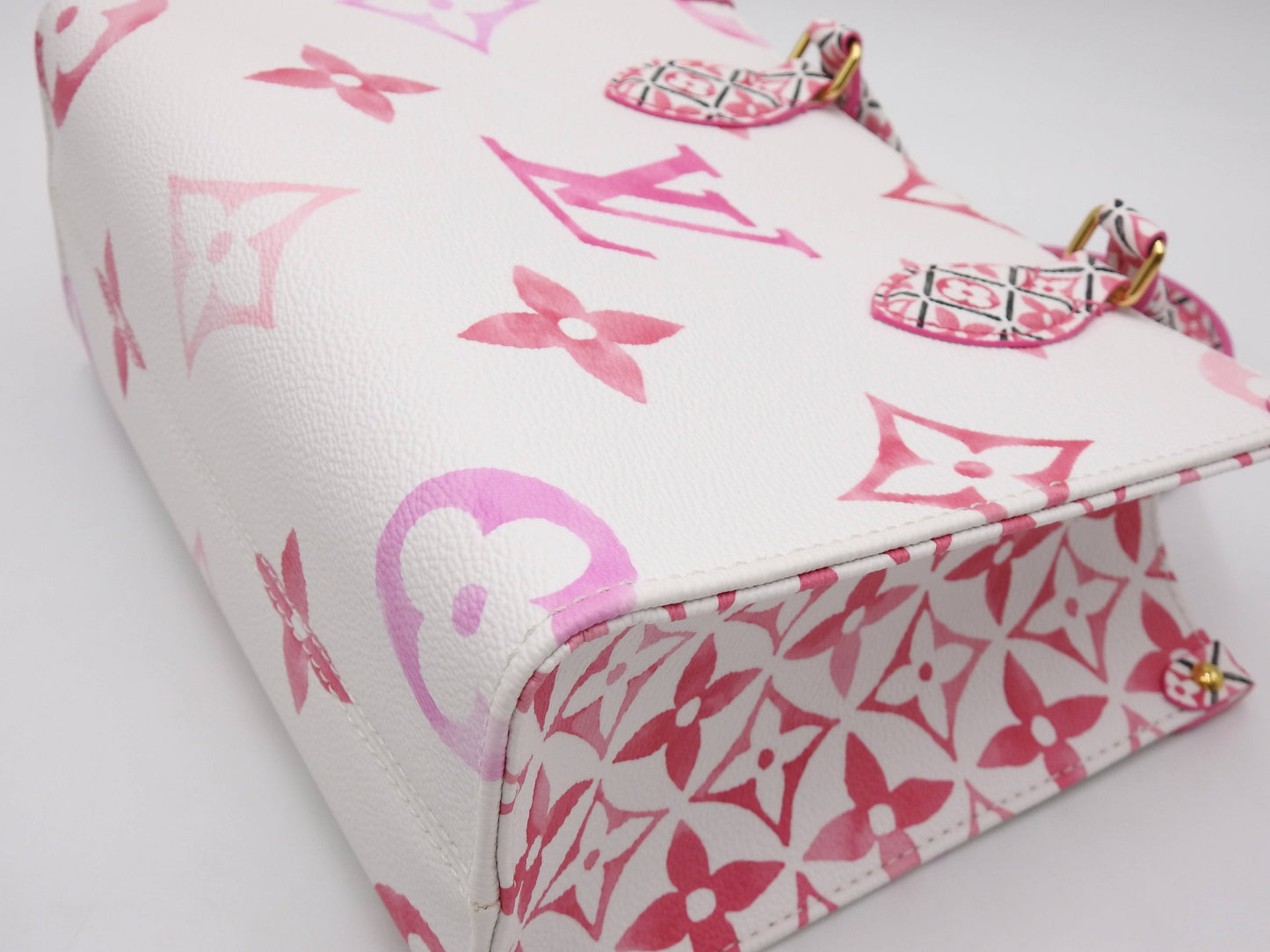 LOUIS VUITTON Monogram Giant By The Pool OnTheGO PM Hand Bag Pink M22976