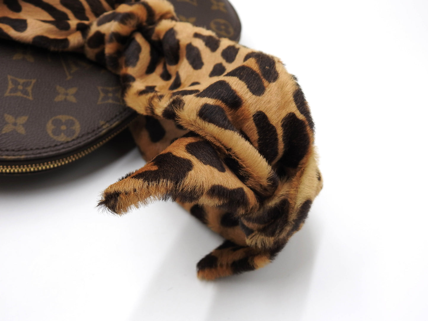 LOUIS VUITTON Alma Azzedine Alaia Monogram Leopard Shoulder Hand Bag M99032