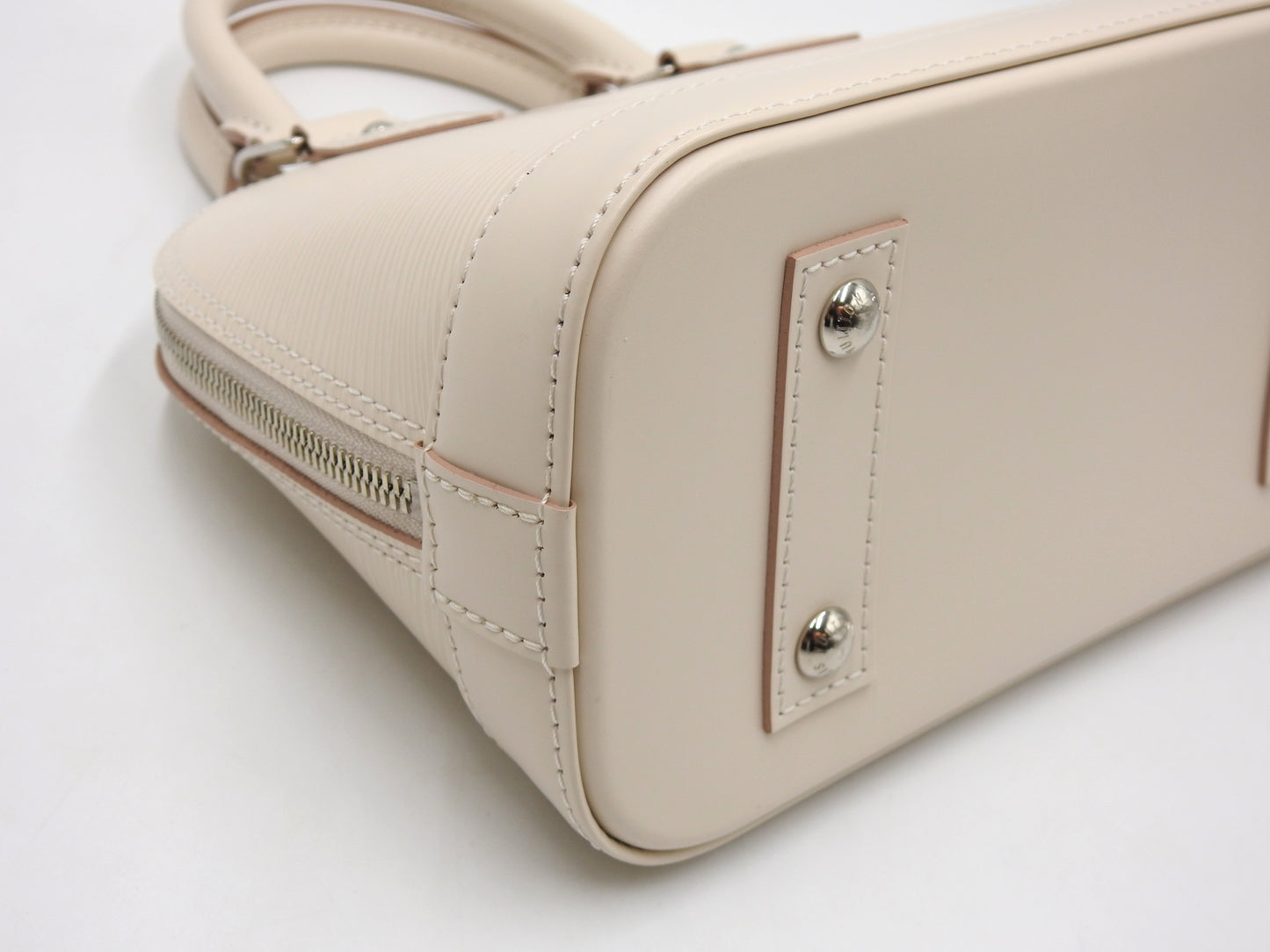 LOUIS VUITTON Epi Alma BB Hand Shoulder Bag Epi Leather M58706 Quartz Ivory