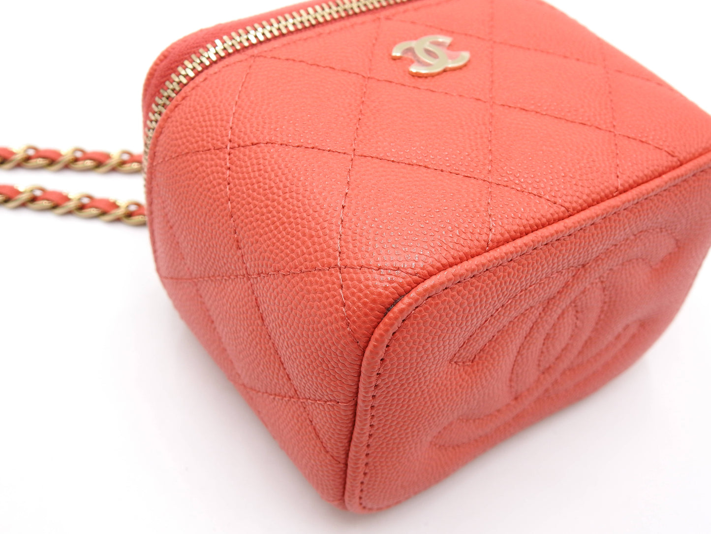 CHANEL CC Matelasse Chain Small Vanity Shoulder Bag Caviarskin Red AP1340