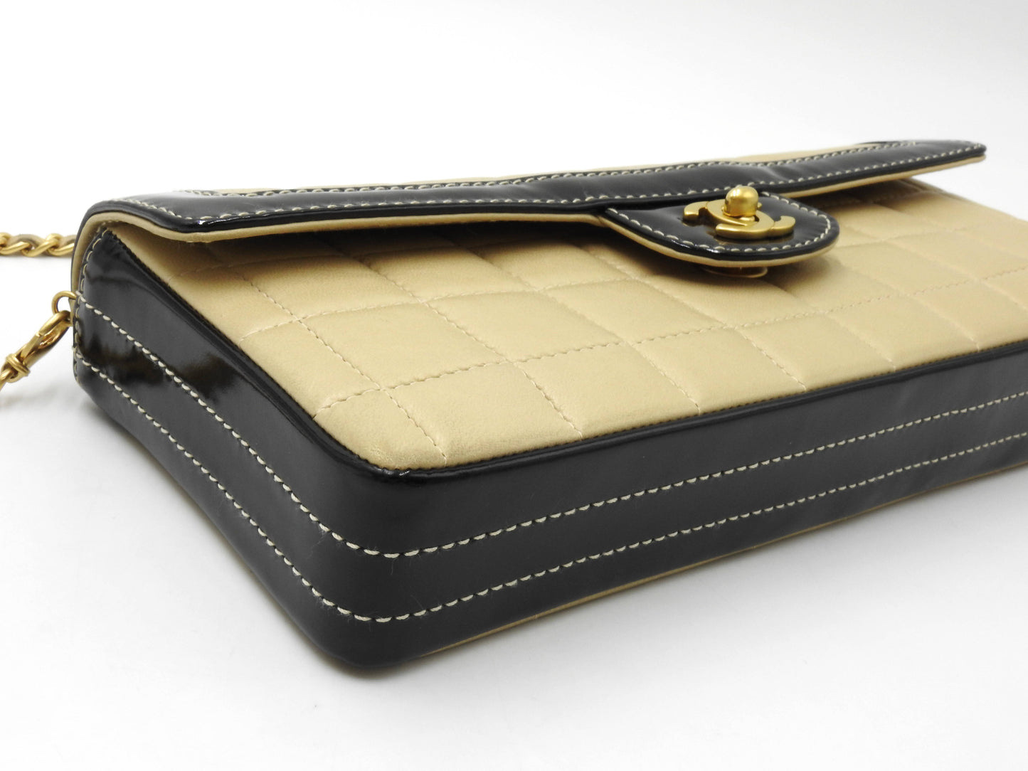 CHANEL Chocolate Bar Chain Shoulder Bag Lambskin Patent Beige Black A15316
