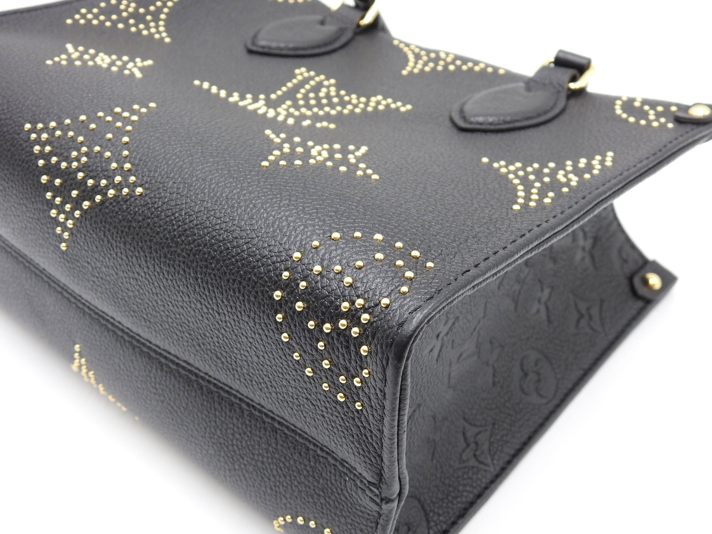 LOUIS VUITTON Monogram Empreinte Studded Giant OnTheGO PM Hand Bag M46733