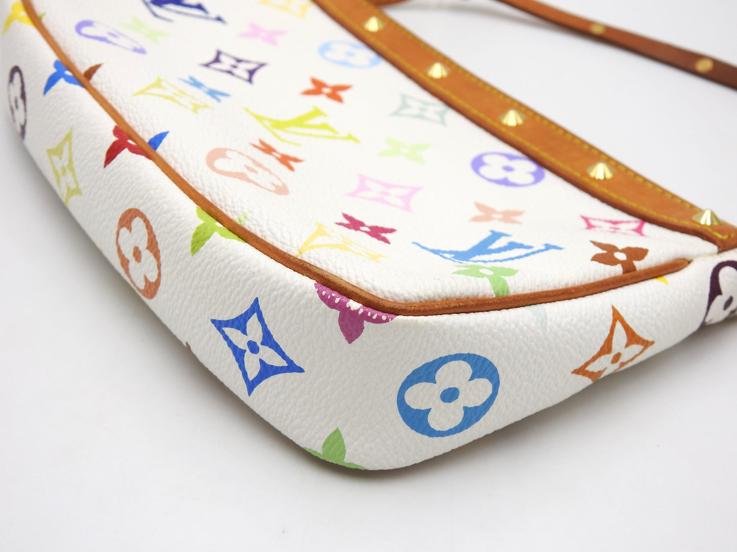 LOUIS VUITTON Pochette Accessories Pouch Monogram Multicolor White M92649
