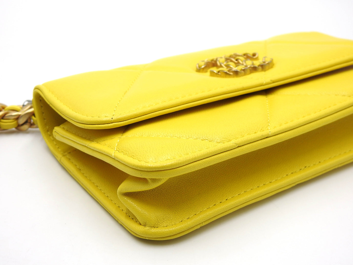 CHANEL 19 CC Matelasse Phone Holder Chain Shoulder Bag Lambskin Yellow