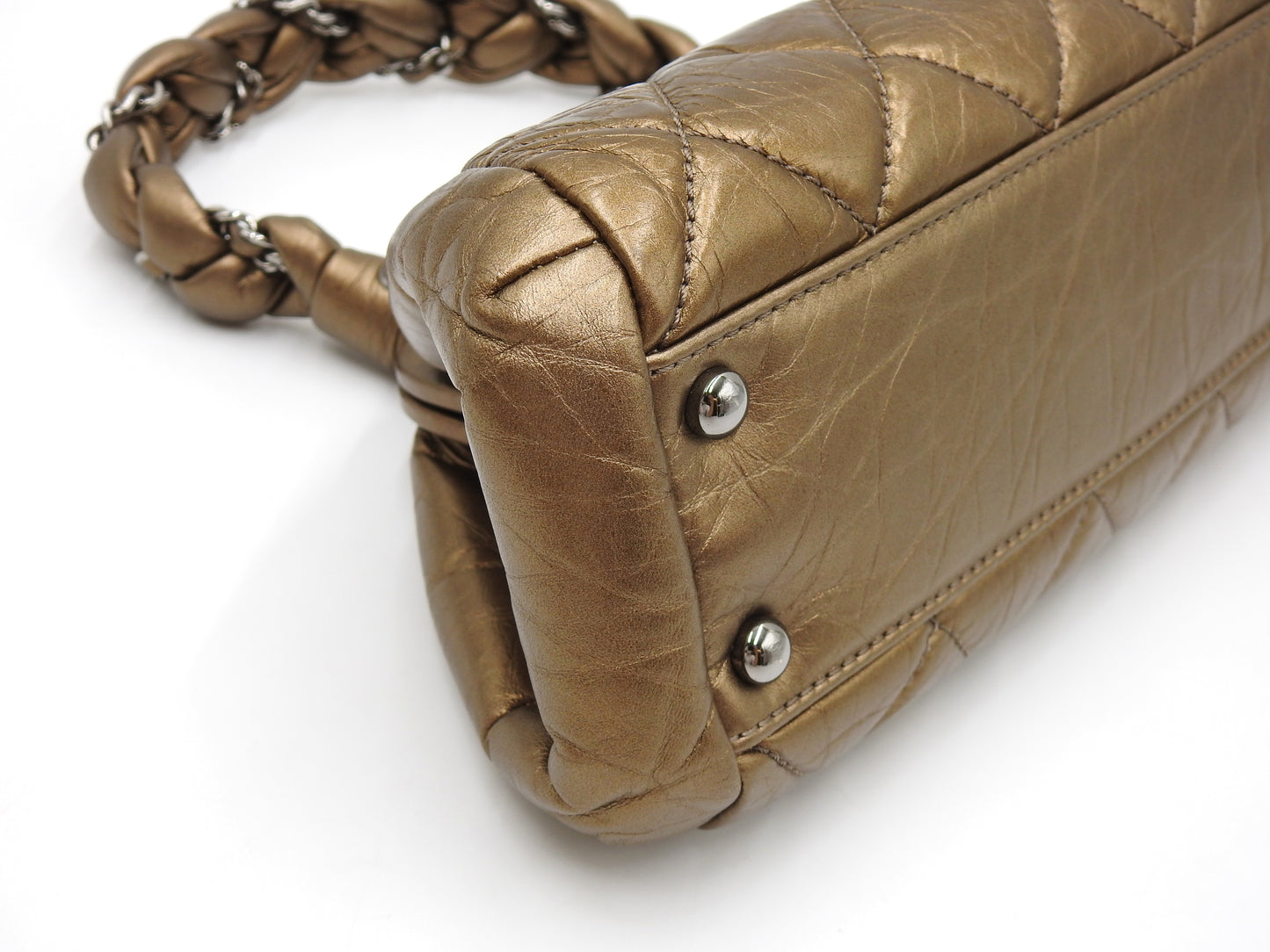 CHANEL Matelasse Vintage Calf Kiss Lock Hand Bag Leather Metallic Gold