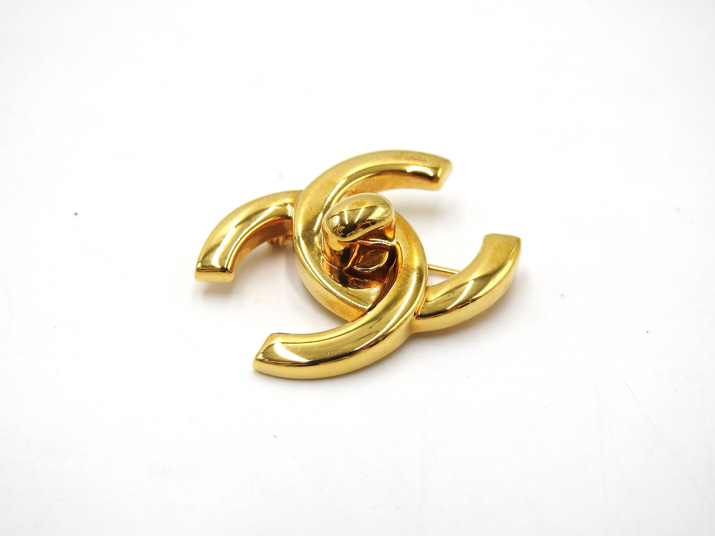 Chanel CC Turnlock Motif Brooch GP Gold Plated 96P