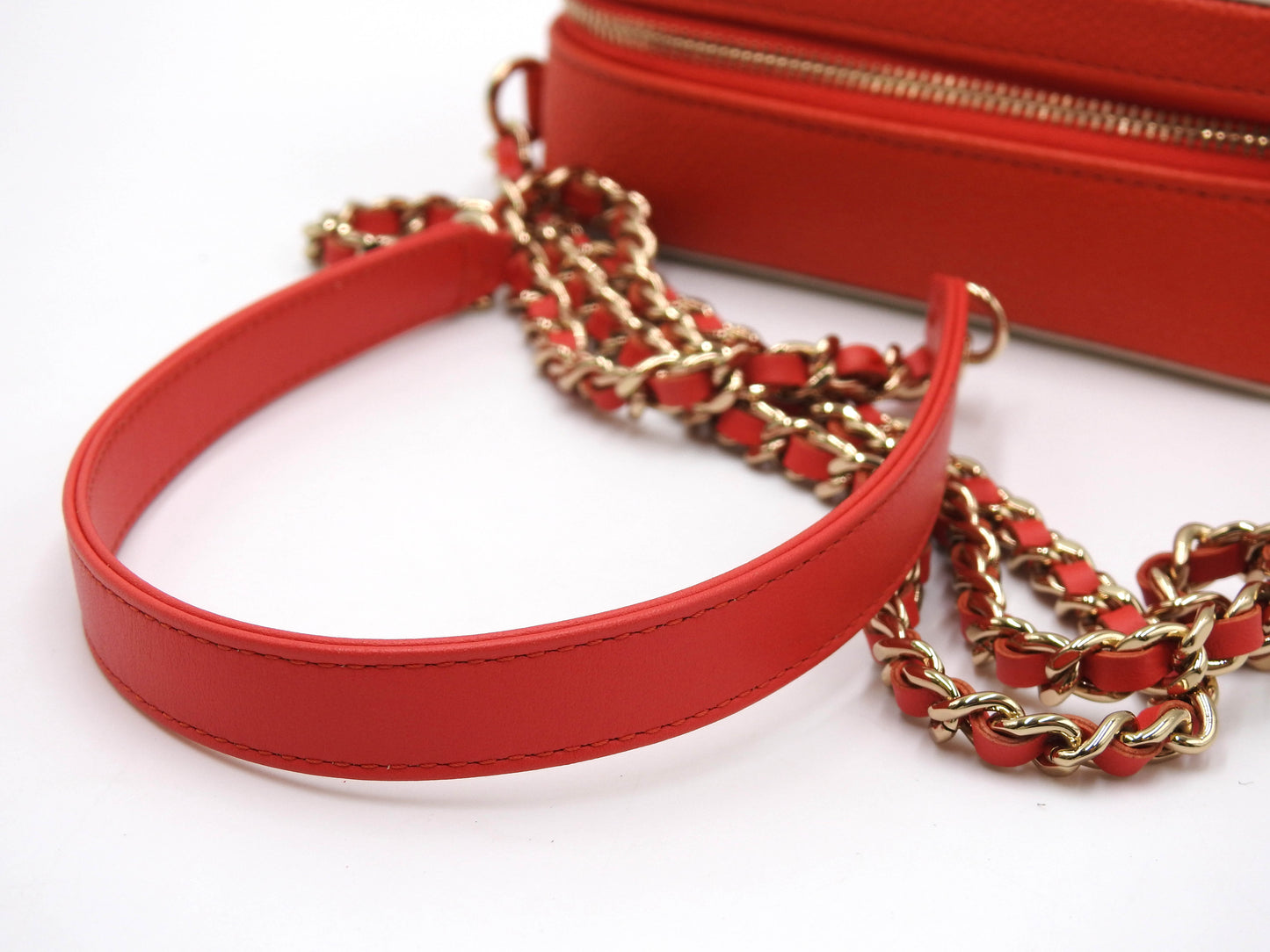 CHANEL CC Filigree Matelasse Chain Shoulder Vanity Bag Caviarskin Blue Red