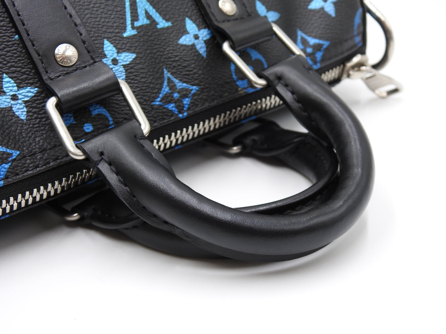 LOUIS VUITTON Monogram Iridescent Keepall Bandouliere 25 Hand Bag M13935